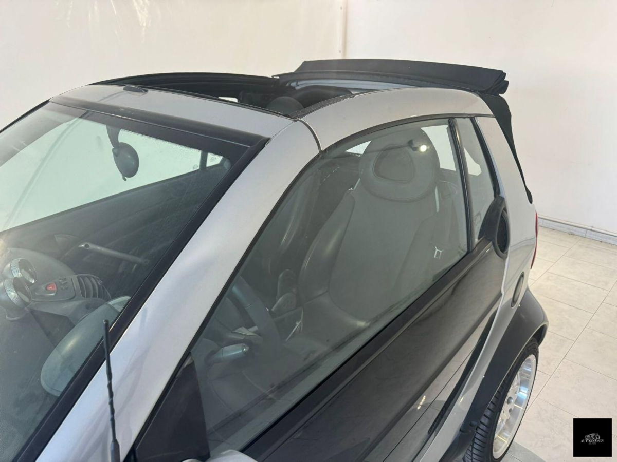 smart Fortwo 700 coupé Brabus (55 kW) (11)