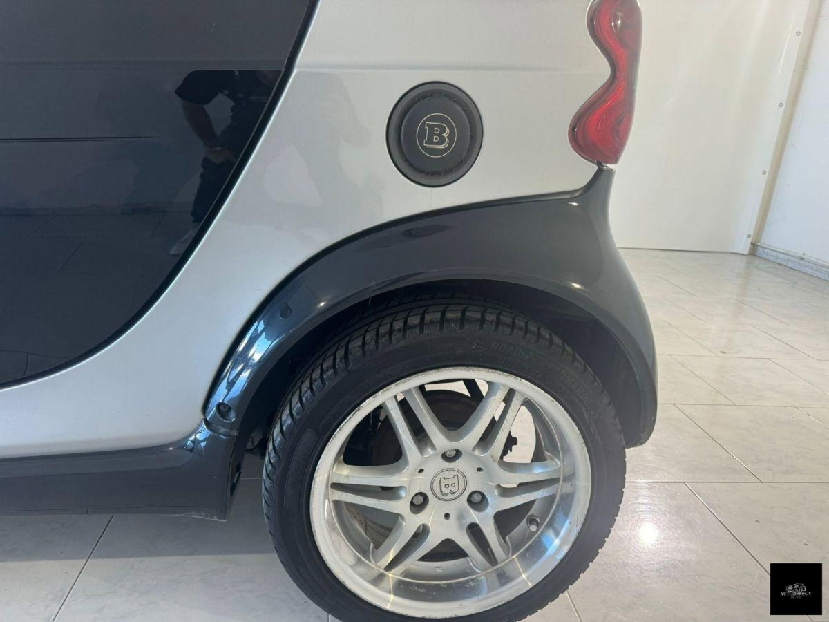 smart Fortwo 700 coupé Brabus (55 kW) (4)