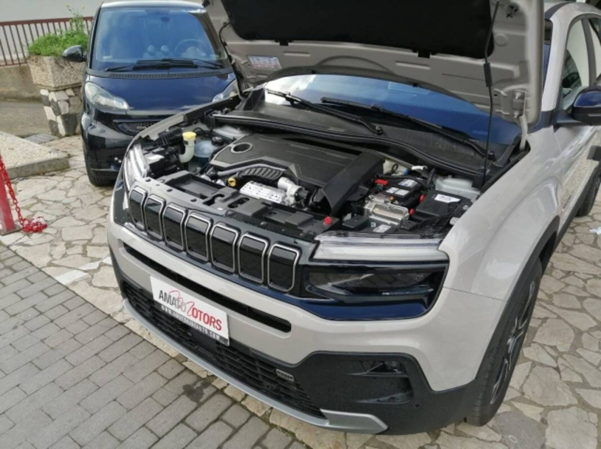 Jeep Avenger 1.2 turbo e-hybrid mhev Summit fwd 110cv edct6 (14)