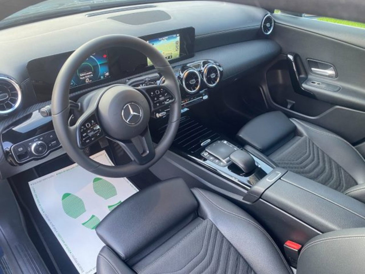 Mercedes-Benz Classe A Sedan 180 d Automatic 4p. Sport (6)