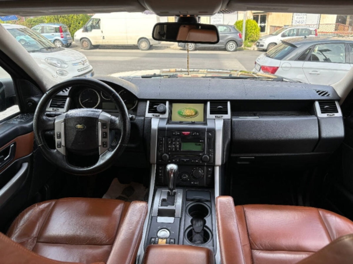 Land Rover Range Rover Sport 2.7 TDV6 HSE (7)