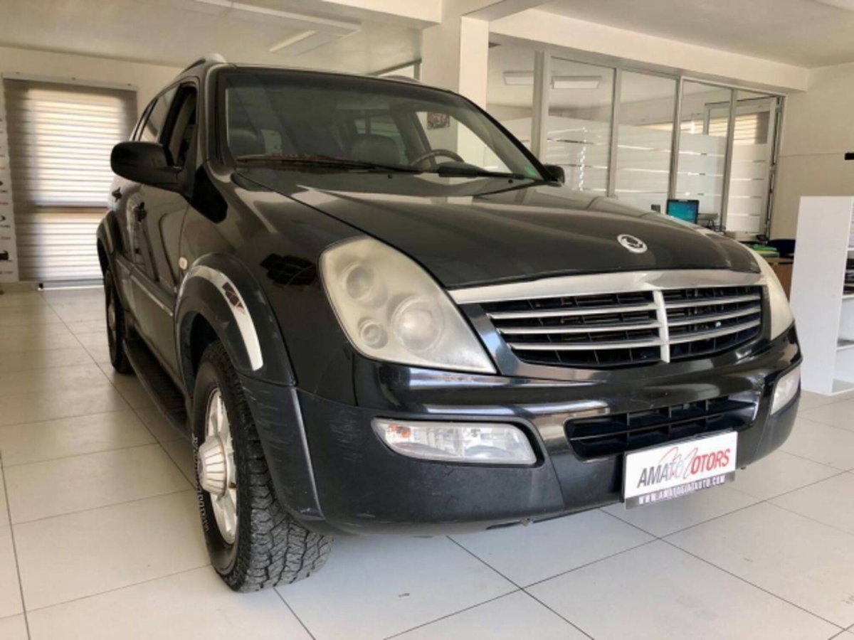Ssangyong Rexton 2.7 XDi cat Plus (3)