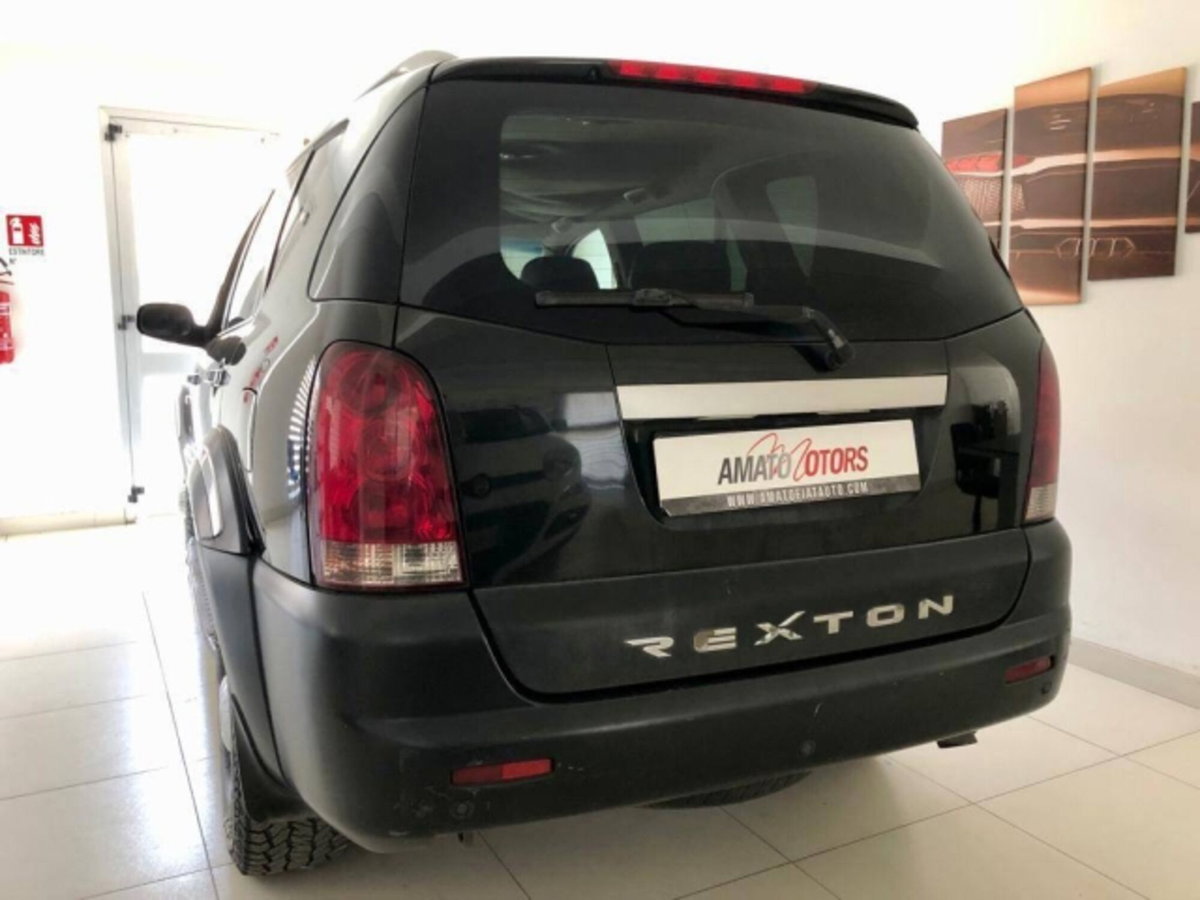 Ssangyong Rexton 2.7 XDi cat Plus (4)