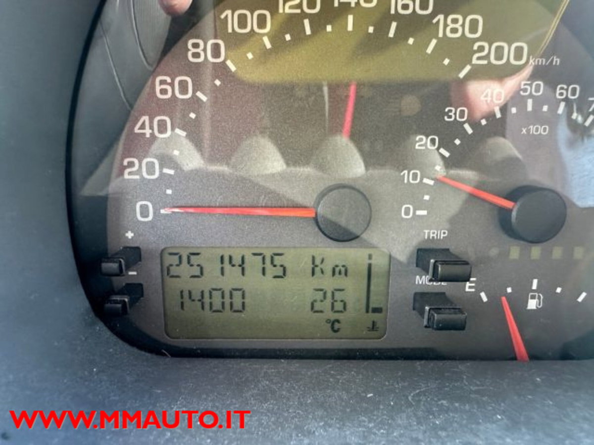 Fiat Multipla 1.6 16V Natural Power Dynamic (13)