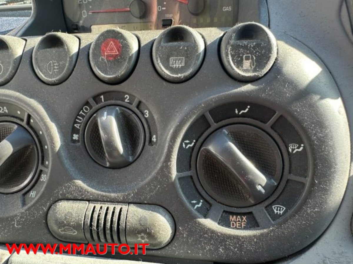 Fiat Multipla 1.6 16V Natural Power Dynamic (14)
