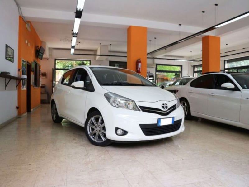 Toyota Yaris 1.D-4D 5 porte Lounge 