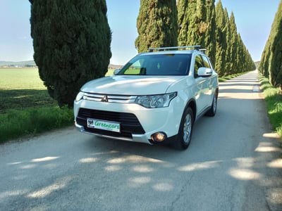 Mitsubishi Outlander 2.2 DI-D 4WD Intense 