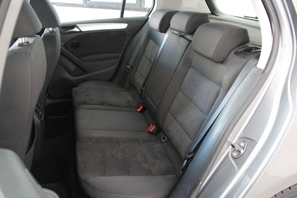 Volkswagen Golf 1.4 TSI 160CV DSG 5p. Highline (13)