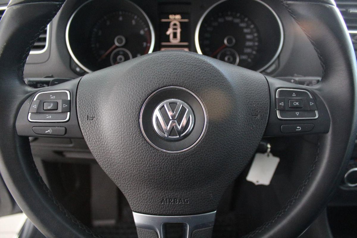 Volkswagen Golf 1.4 TSI 160CV DSG 5p. Highline (9)
