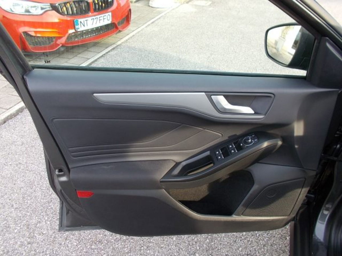 Ford Focus Station Wagon 1.5 EcoBlue 120 CV automatico SW Business (15)