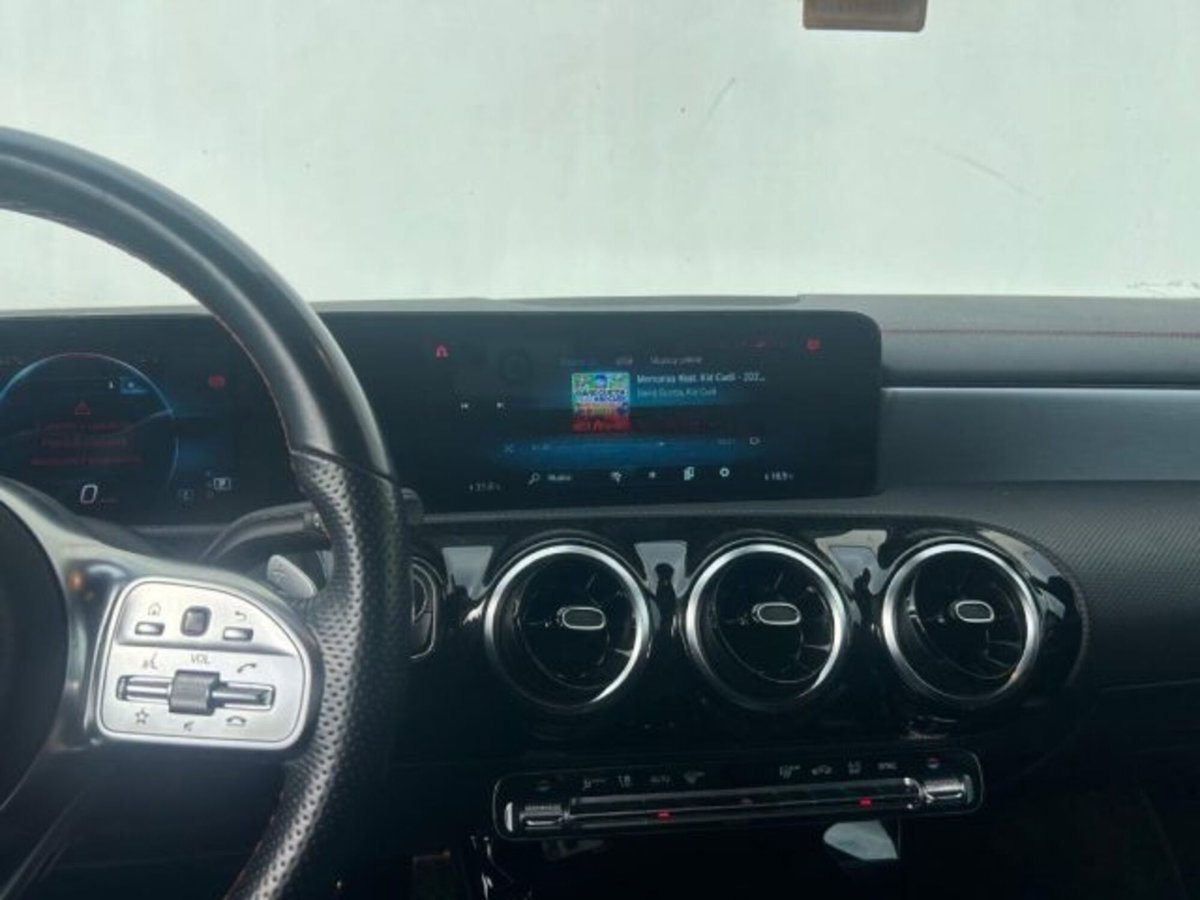Mercedes-Benz CLA Shooting Brake 200 d Automatic 4Matic Shooting Brake Business (11)