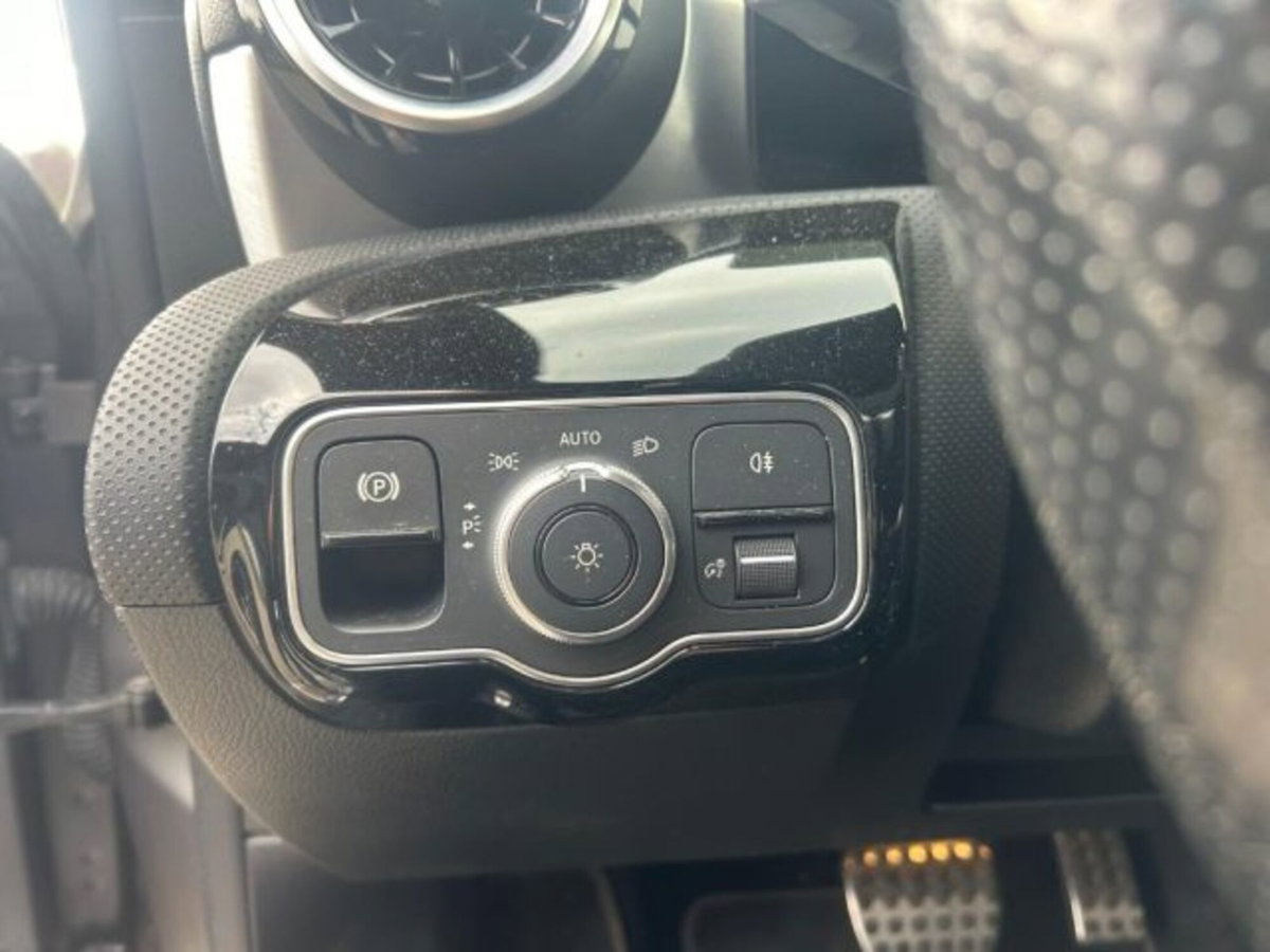 Mercedes-Benz CLA Shooting Brake 200 d Automatic 4Matic Shooting Brake Business (12)