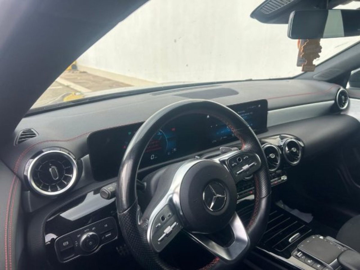 Mercedes-Benz CLA Shooting Brake 200 d Automatic 4Matic Shooting Brake Business (8)