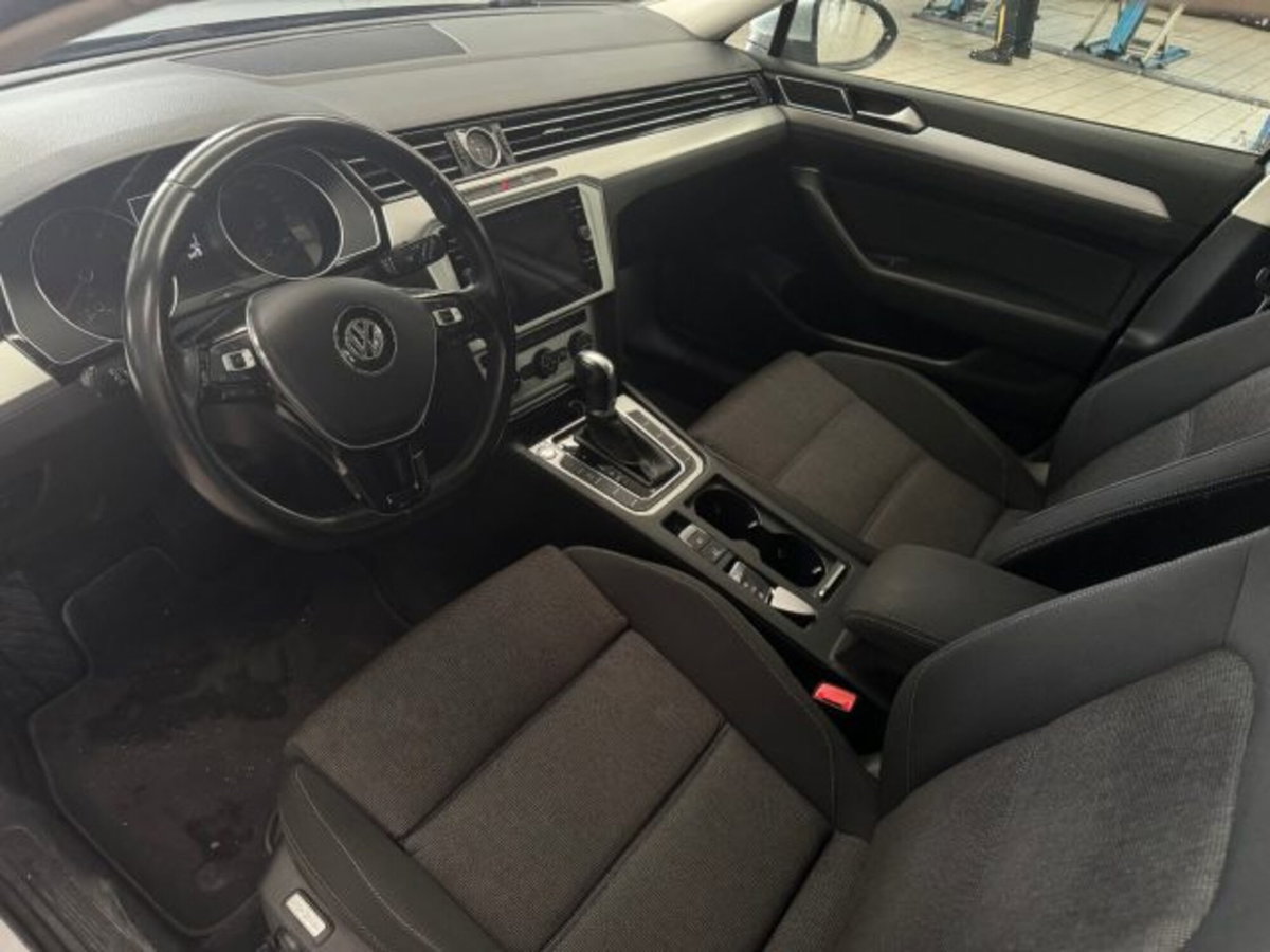 Volkswagen Passat Variant 2.0 TDI DSG Executive BlueMotion Tech. (11)