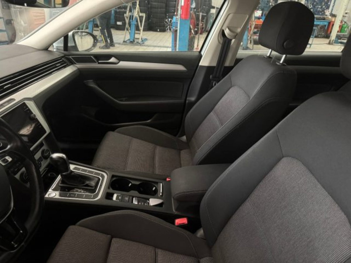 Volkswagen Passat Variant 2.0 TDI DSG Executive BlueMotion Tech. (12)