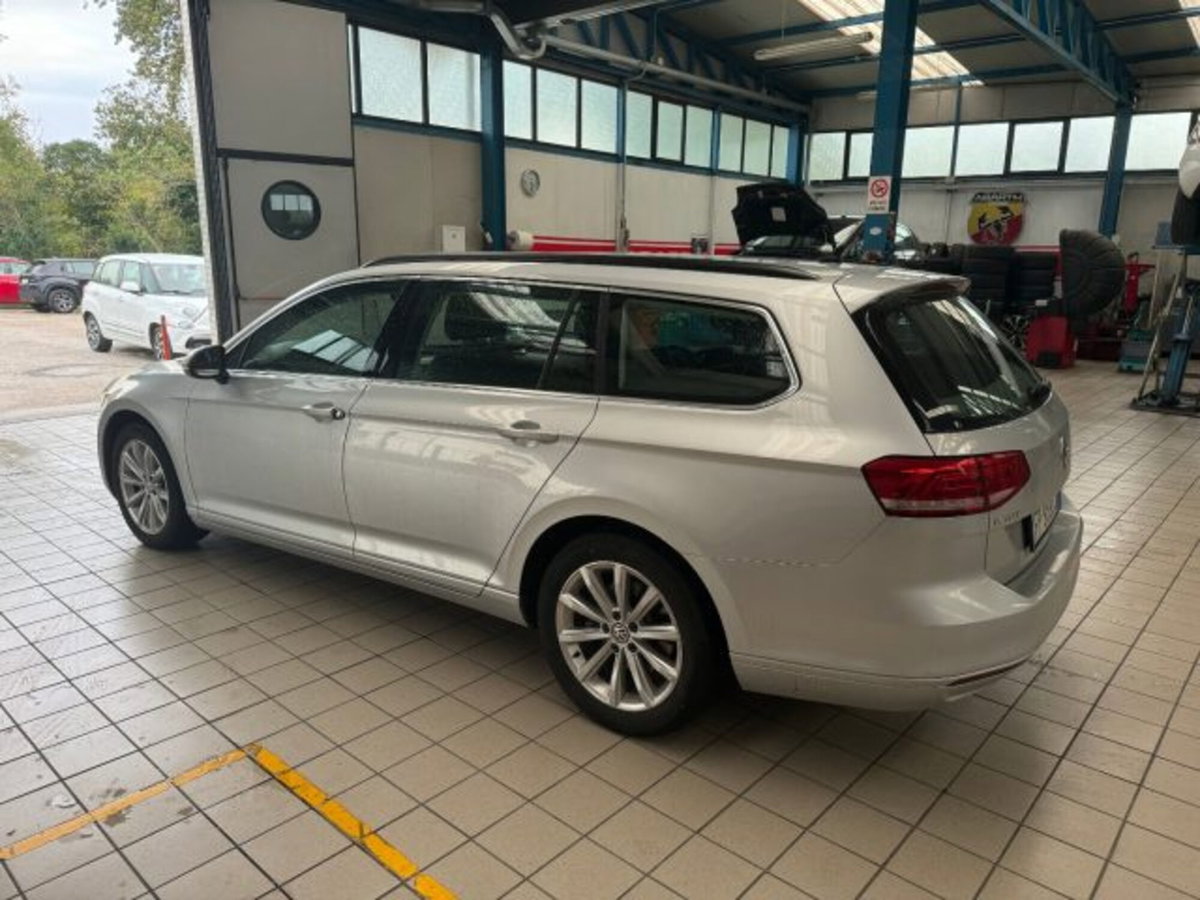 Volkswagen Passat Variant 2.0 TDI DSG Executive BlueMotion Tech. (3)
