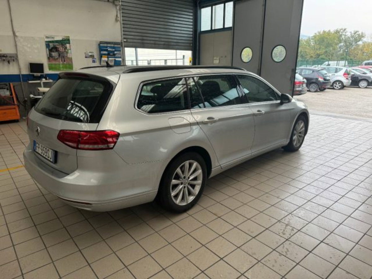 Volkswagen Passat Variant 2.0 TDI DSG Executive BlueMotion Tech. (4)