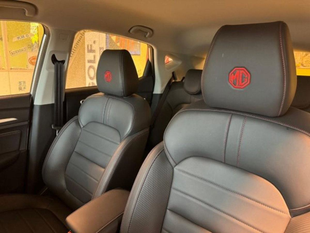 Mg ZS ZS 1.5 Luxury (5)