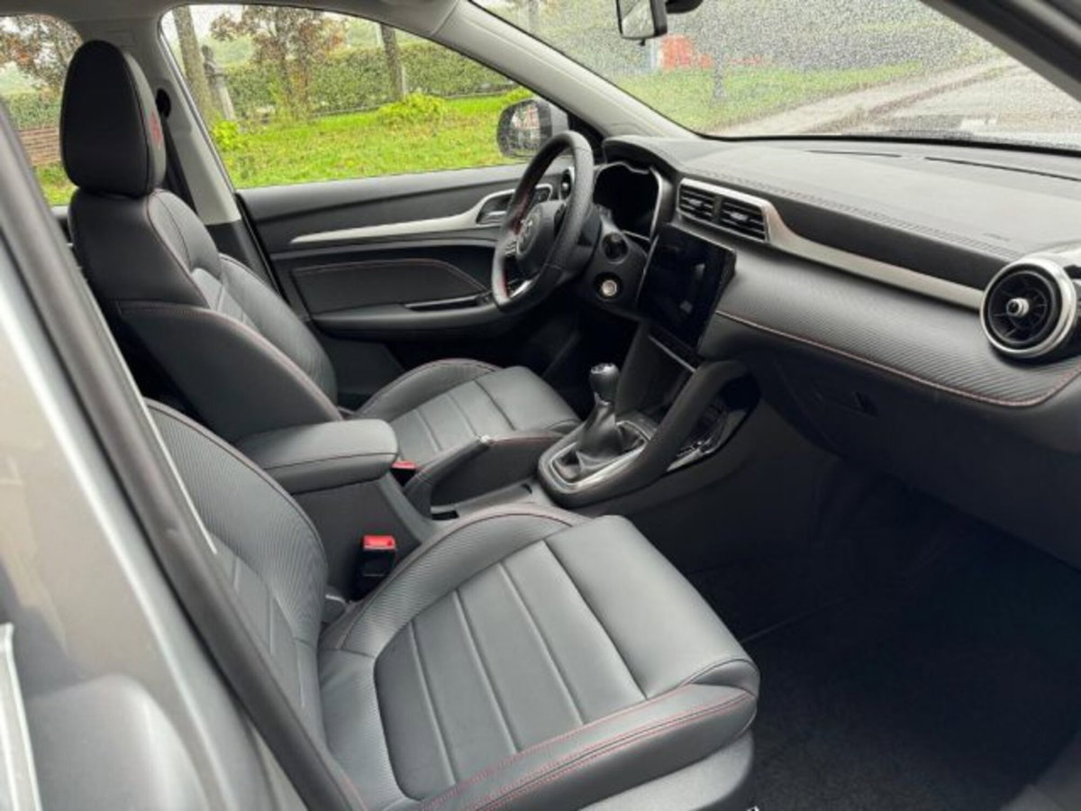 Mg ZS ZS 1.5 Luxury (7)