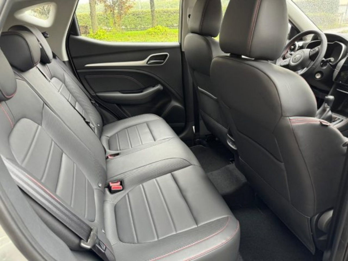 Mg ZS ZS 1.5 Luxury (8)