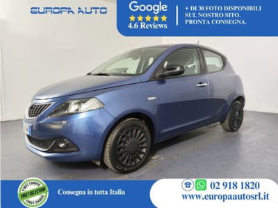 Lancia Ypsilon 1.0 FireFly 5 porte S&S Hybrid Ecochic Silver usata