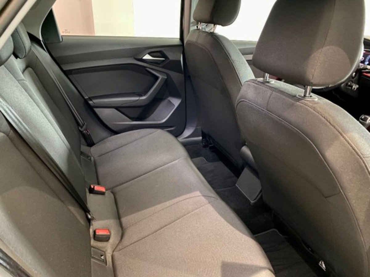 Audi A1 allstreet allstreet 30 TFSI S tronic Identity Contrast (13)