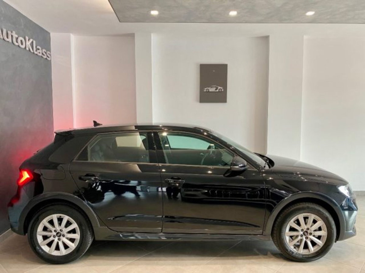 Audi A1 allstreet allstreet 30 TFSI S tronic Identity Contrast (8)