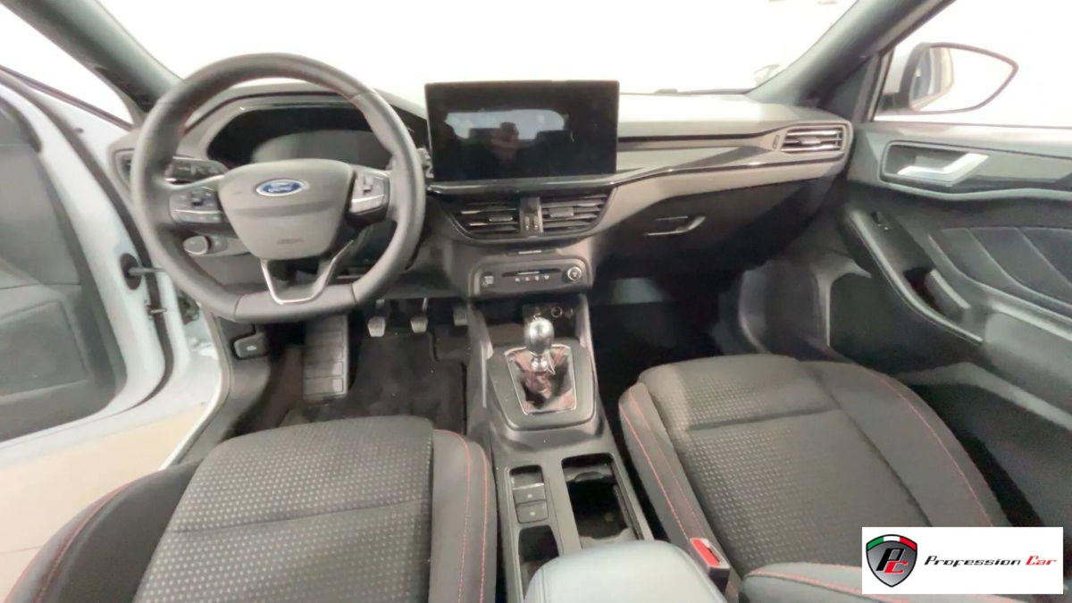 Ford Focus 1.0 EcoBoost 125 CV Start&Stop ST Line (11)