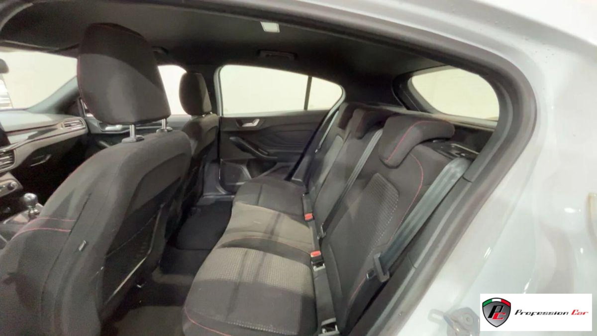 Ford Focus 1.0 EcoBoost 125 CV Start&Stop ST Line (12)