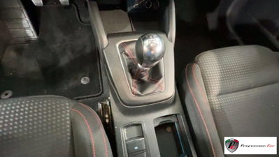 Ford Focus 1.0 EcoBoost 125 CV Start&Stop ST Line (15)