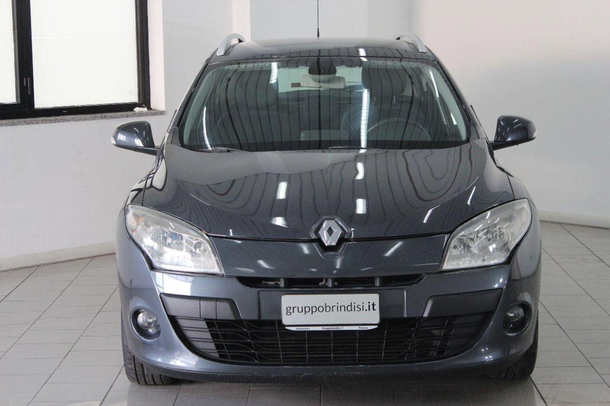 Renault Laguna SporTour 1.5 dCi 110CV SporTour Dynamique (2)