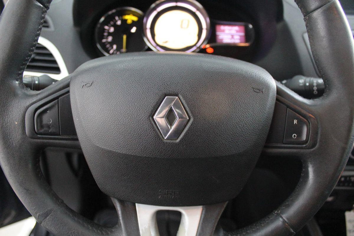 Renault Laguna SporTour 1.5 dCi 110CV SporTour Dynamique (9)