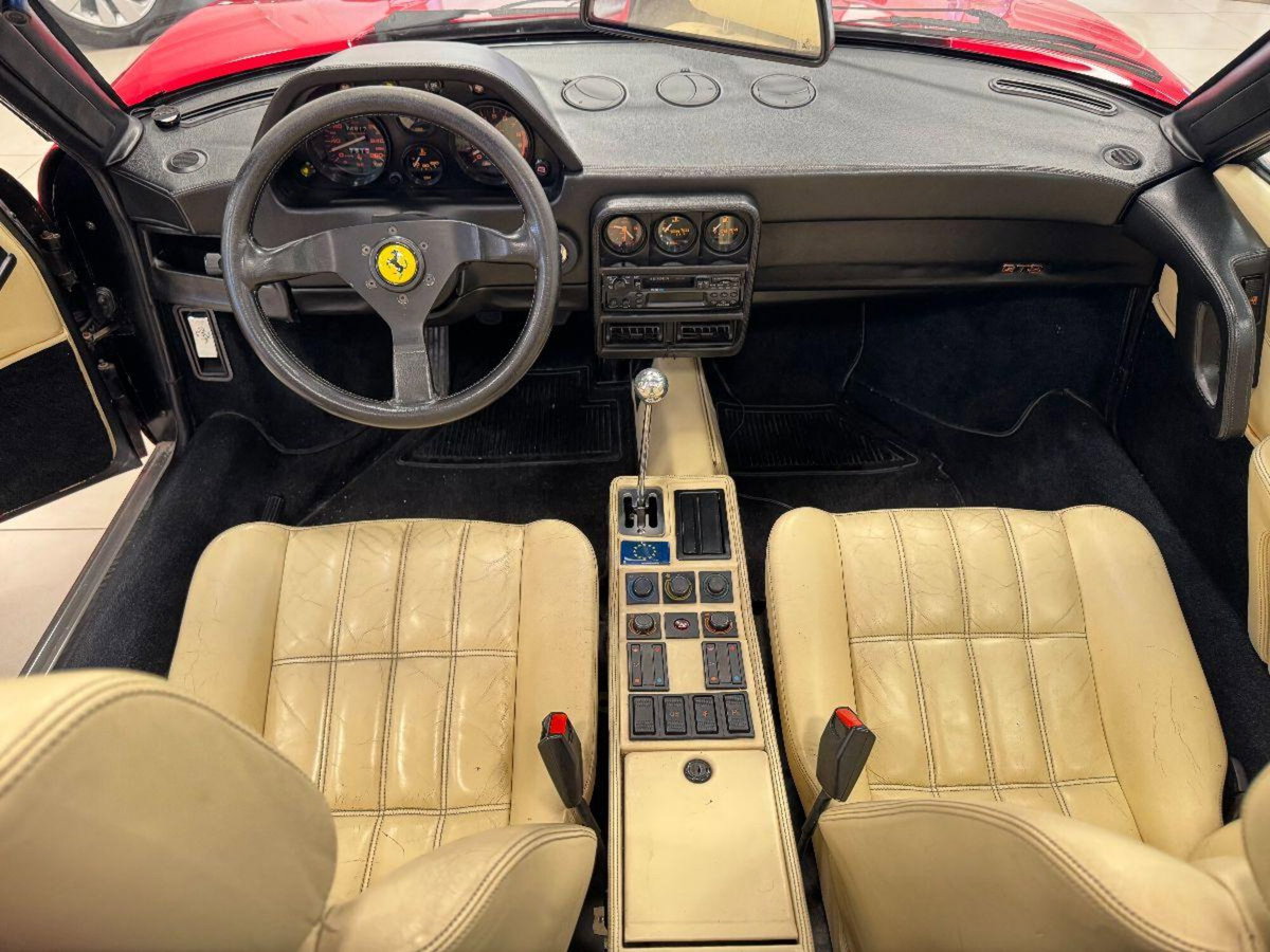 Ferrari 328 328 GTS (19)