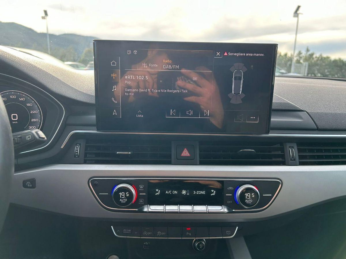 Audi A4 30 TDI/136 CV S tronic Business