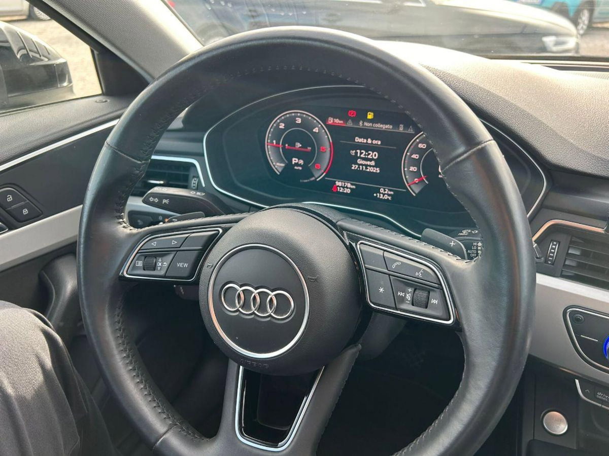Audi A4 30 TDI/136 CV S tronic Business (18)