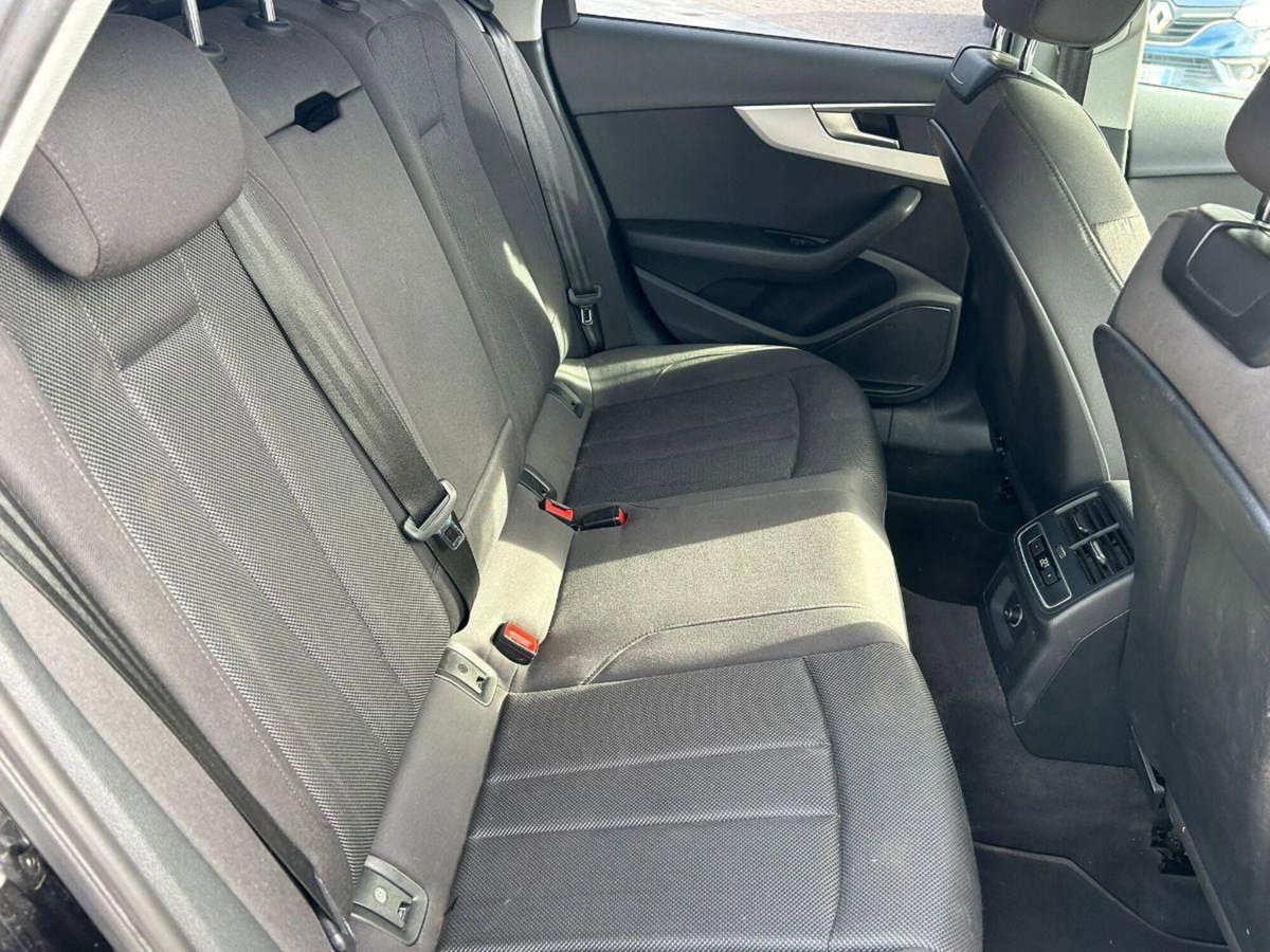 Audi A4 30 TDI/136 CV S tronic Business (6)