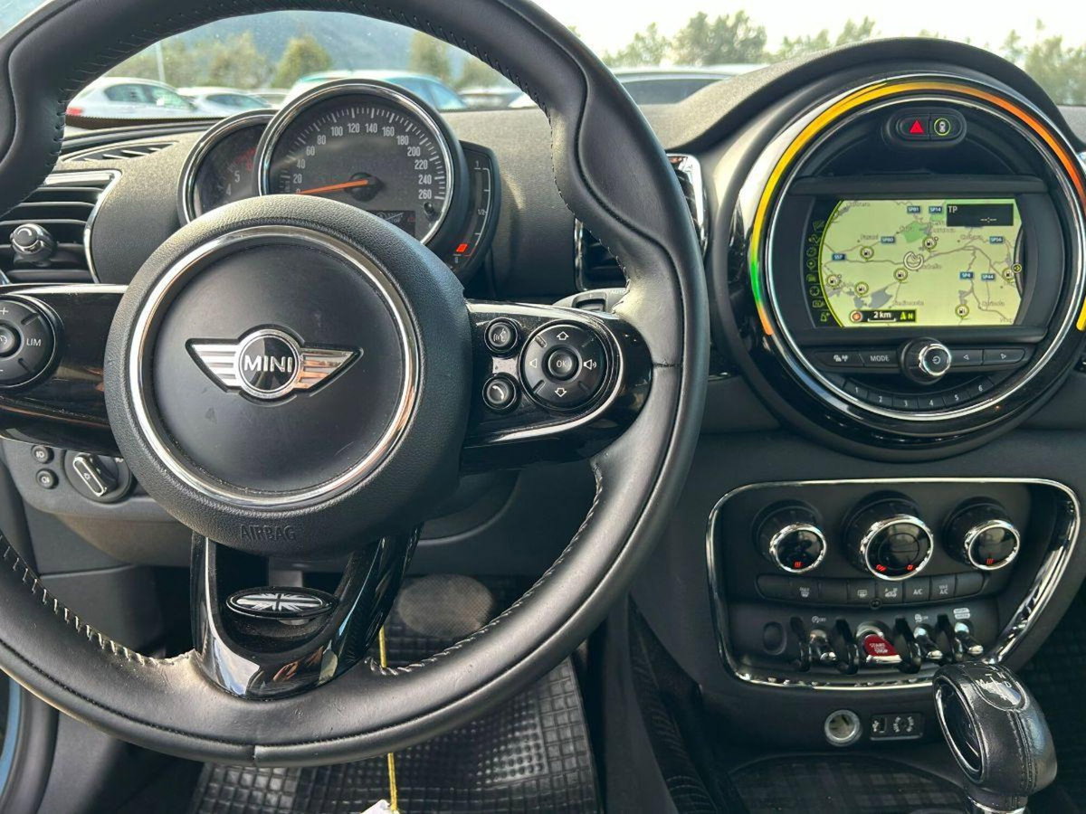 MINI Mini Clubman 2.0 Cooper D Business Clubman (10)