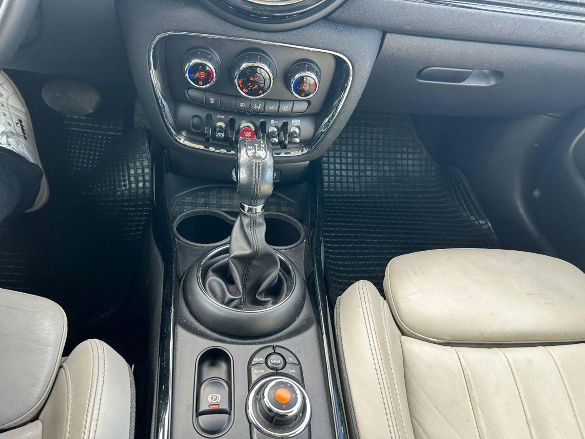 MINI Mini Clubman 2.0 Cooper D Business Clubman (12)