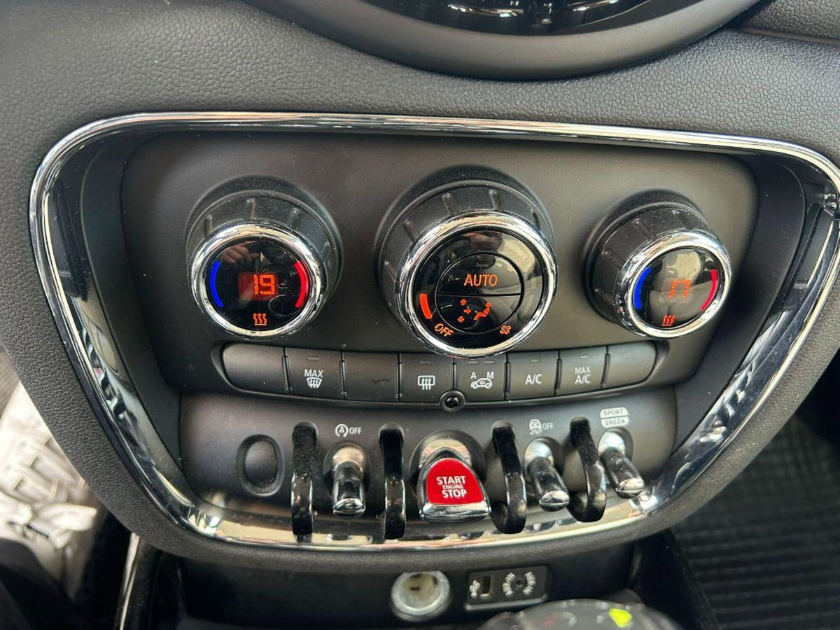 MINI Mini Clubman 2.0 Cooper D Business Clubman (13)
