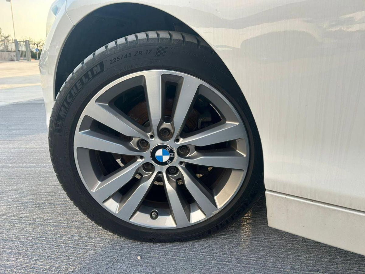 BMW Serie 1 5p. 118d 5p. Business (18)