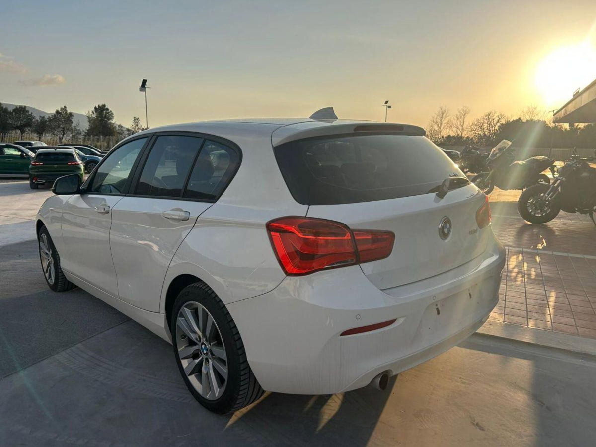 BMW Serie 1 5p. 118d 5p. Business (4)