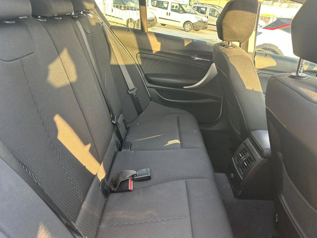 BMW Serie 1 5p. 118d 5p. Business (6)