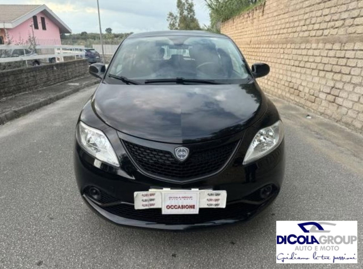 Lancia Ypsilon 1.2 69 CV 5 porte GPL Ecochic Gold (2)