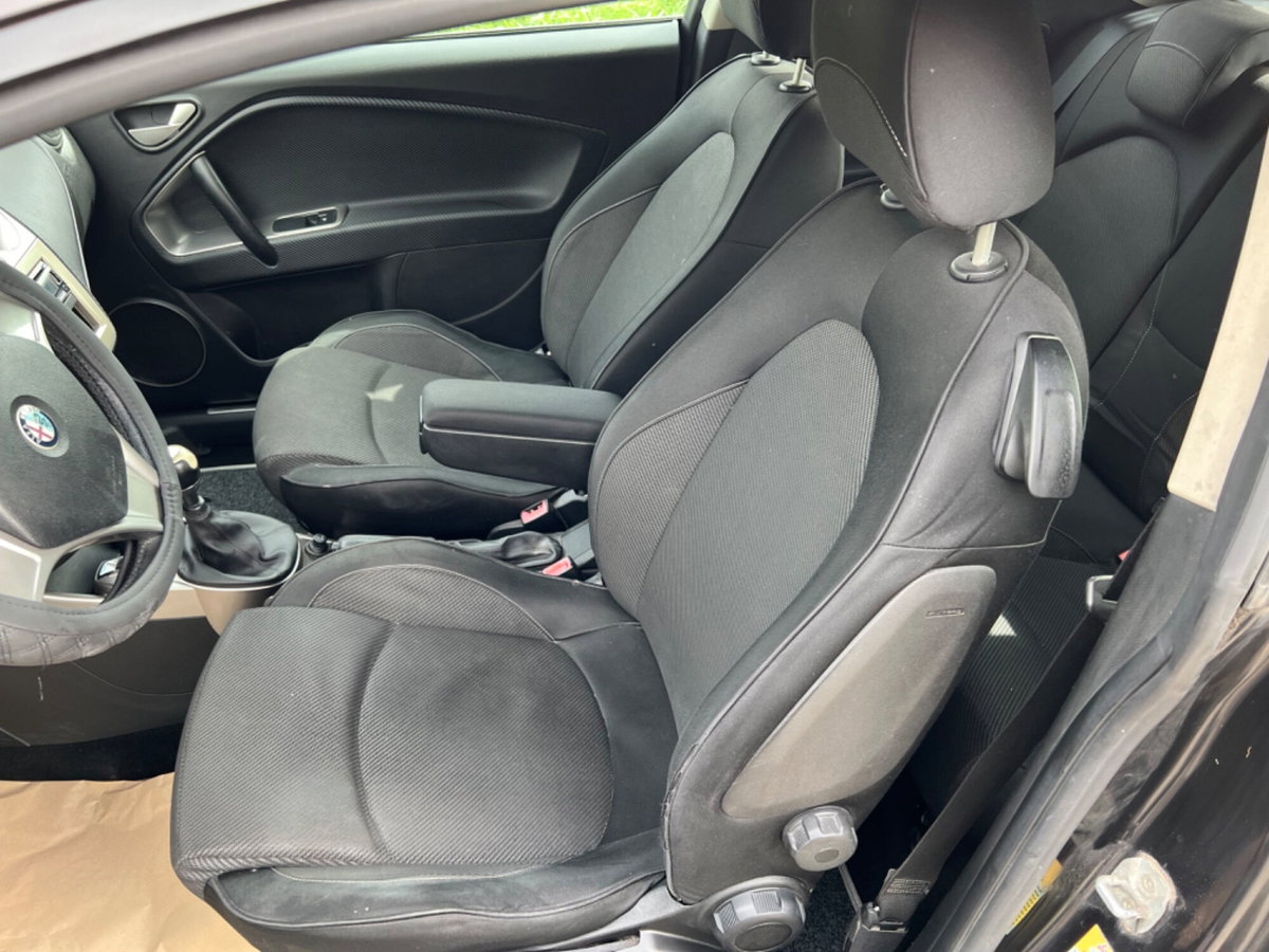 Alfa Romeo MiTo 1.6 JTDm 16V Progression (9)