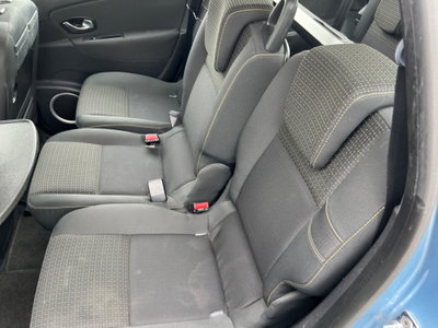 Renault Scenic E-Tech Electric 1.5 dCi 110CV Dynamique (9)