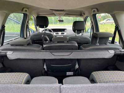 Renault Scenic E-Tech Electric 1.5 dCi 110CV Dynamique (14)