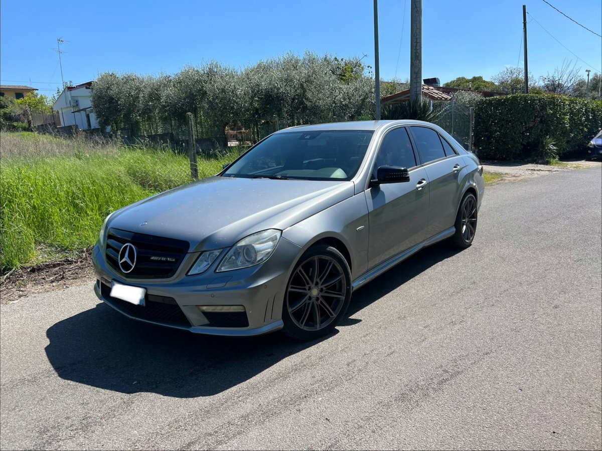 Mercedes-Benz Classe E 220 CDI BlueEFFICIENCY Avantgarde AMG