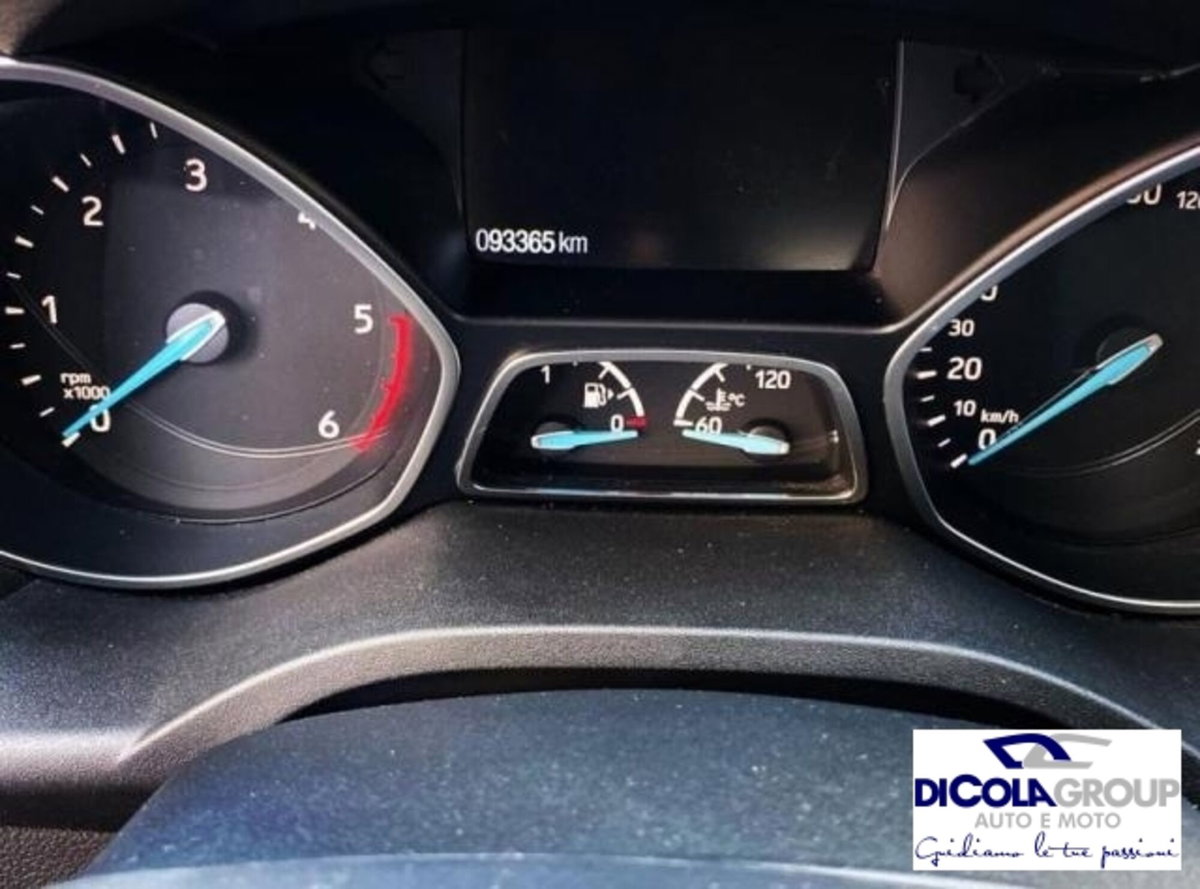 Ford Kuga 1.5 EcoBoost 120 CV S&S 2WD Business (9)