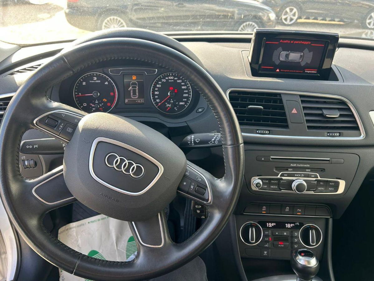 Audi Q3 35 TDI quattro S tronic Business (11)