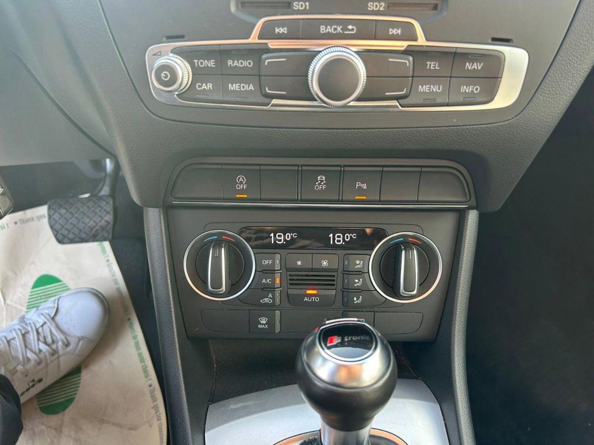 Audi Q3 35 TDI quattro S tronic Business (12)
